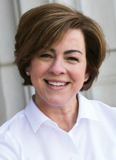 Marilyn Pryle, Consulting Author